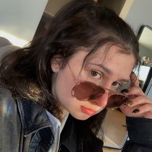 Meet your Posher, Victoria